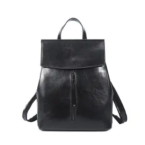 Darian Oil-Waxed Leather Laptop Backpack – Unisex Retro Flap Bag