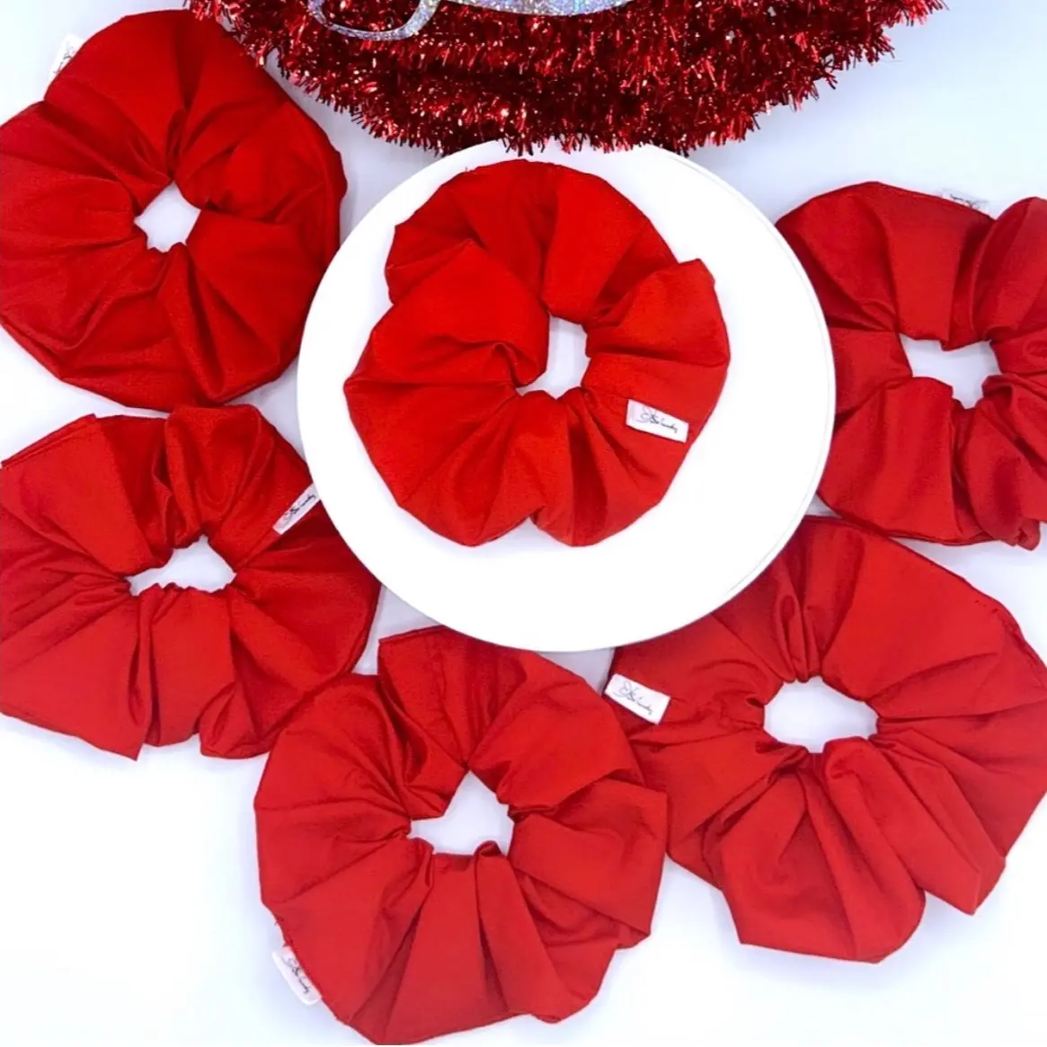 XXL RED SCRUNCHIE