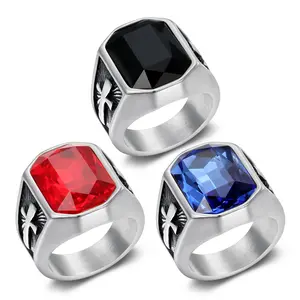 Men's High-Quality Stainless Steel Ring - Fashionable Jewelry with Cross Motif, Elegant Design, Geometric Cut, Modern Twist, Ideal for Party Wear