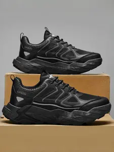 Men's All-Black Tech Outdoor Chunky Sneakers, Dark Bold Style, Mesh Paneling + Non-Slip Lug Sole Calm Style, Strong Grip , Ideal for Light Outdoor Hiking & Daily Outfits