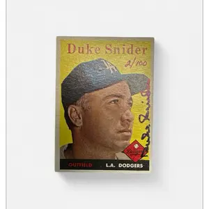 Topps Duke Snider Trading Card Gold and Black 2/100 Autographed Near Mint Condition L A Dodgers Outfield Collectible