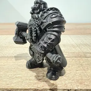 Warrior with Hammer - 3D printing figure