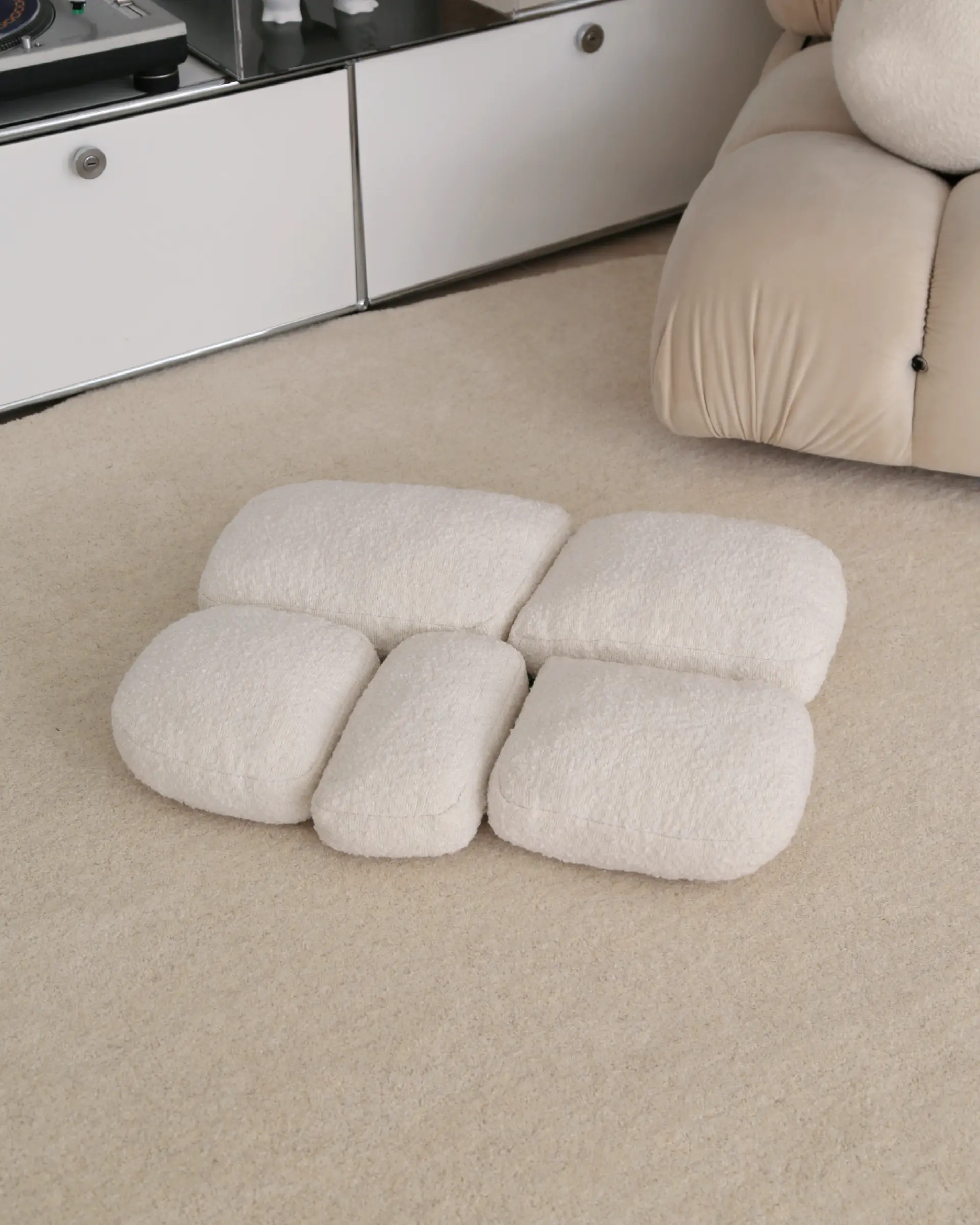 Pebble Pet Bed - Boucle