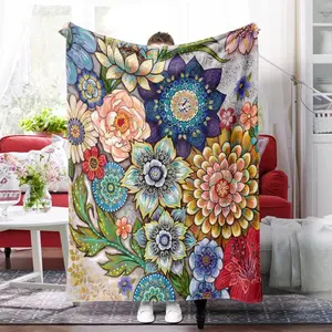 Floral fleece blanket, brightly colored bohemian-style floral pattern, suitable for sofas, beds, recliners, or as a cozy decorative blanket for dorm rooms, size is 50*60inch