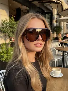 1pc Small Frame Square Pattern Decorative Women's Sunglasses, Casual All-Season Eyewear, Perfect for Travel and Vacation