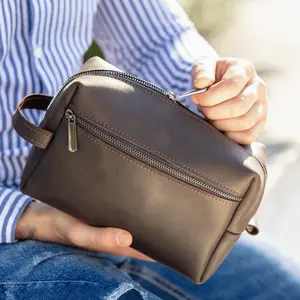 Personalized Men's Leather Travel Bag, Dopp kit, Gifts for Men, Fathers Day Gift, Dad Gifts, Birthday Gift Idea for Father, Christmas Gift, Leather dopp kit, Personalized groomsmen gift, mens leather toiletry bag, mens dopp kit, mens toiletry bag,