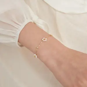 Gold Pearl Bracelets for Women, Freshwater Pearl Bracelet Stack 14K Gold Plated Hand Chain Dainty Flower Bracelets CZ Beaded Bracelets Stackable Trendy Jewelry Gifts for Her