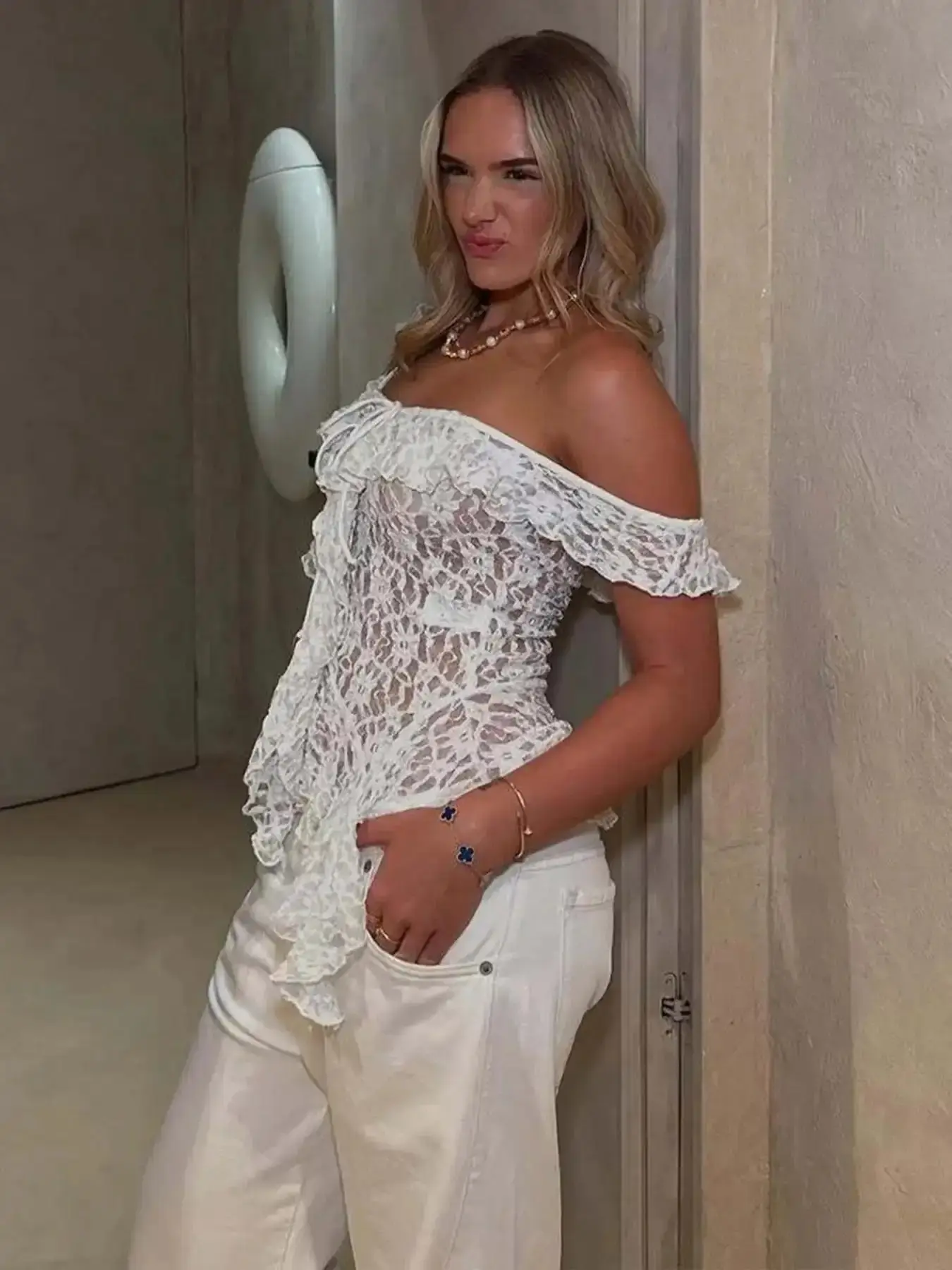 Women's Contemporary Solid Lace Sheer Ruffles Irregular Hem Tie-front Strapless Tube Top, Elegant Fitted Sleeveless, Off-Shoulder Sexy Backless Hollow Out, Lace-trim See Through Slim Fit Crop Top, Party Daily Bandeau Top