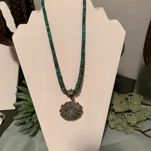 18” Graduated Blue Cloud Mountain Turquoise
