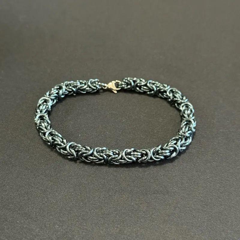Kings Rope Bracelet - Handcrafted with Durable Materials for Everyday Wear