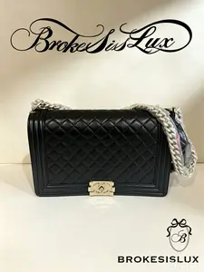 Pre-owned CHANEL Boy Medium Black Leather Bag | Light Gold Hardware, Timeless & Versatile Crossbody