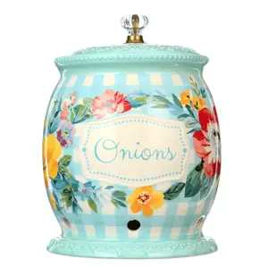 Sweet Romance Ceramic Onion Keeper 7.4-Inch with Lid, Ideal for Organizing Onions and Freshness Container Kitchen