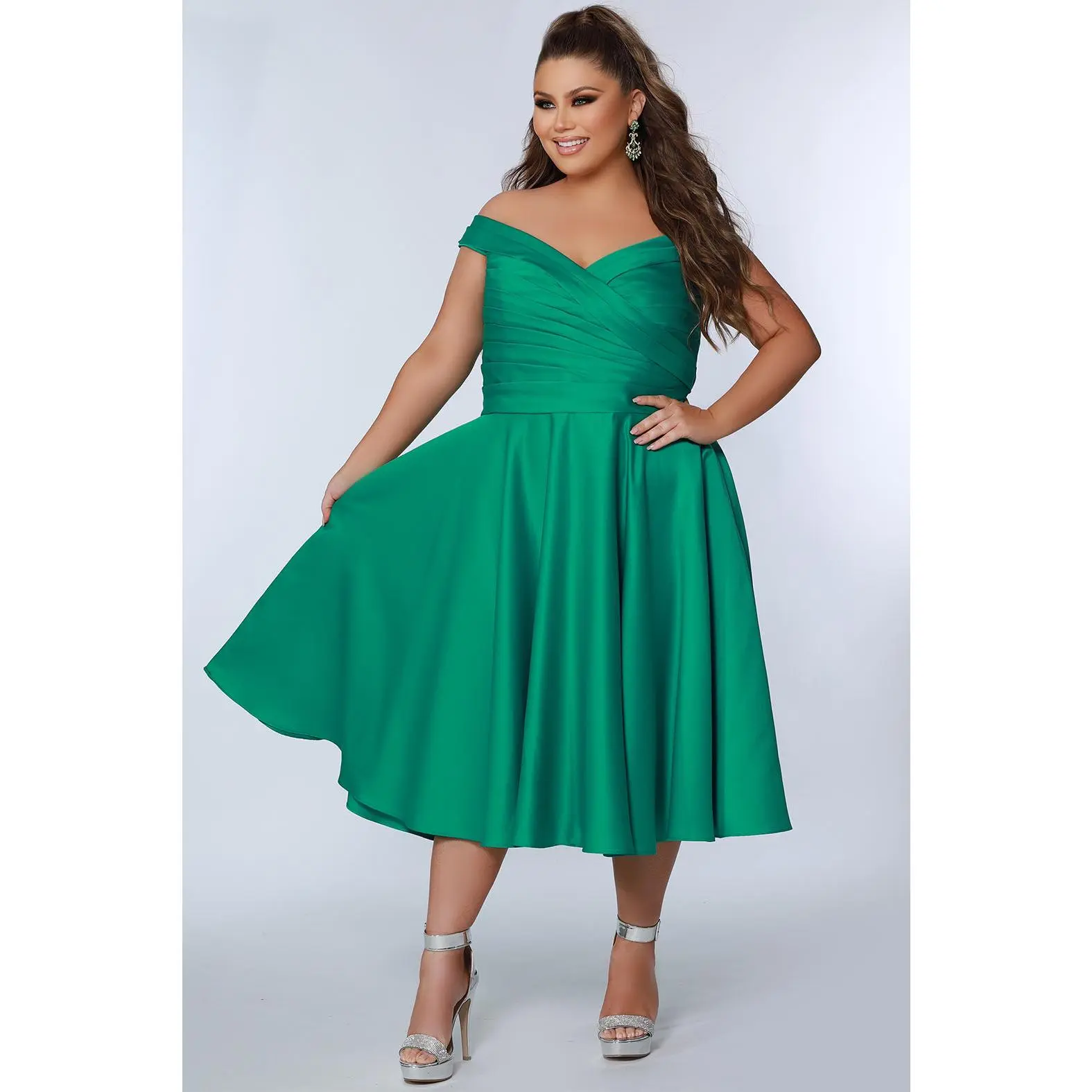 Perfectly Posh Plus Size Green Tea-Length Party Dress - TikTok Shop