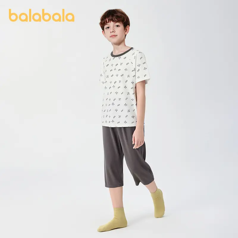balabala Boys' 2-Piece Pajama Set, Soft Breathable Cotton Sleepwear with Minimal Print Short-Sleeve Tee & Capri Pants, Casual Comfy Loungewear, Casual Comfy Pajama, Sleepwear Pajamas Set