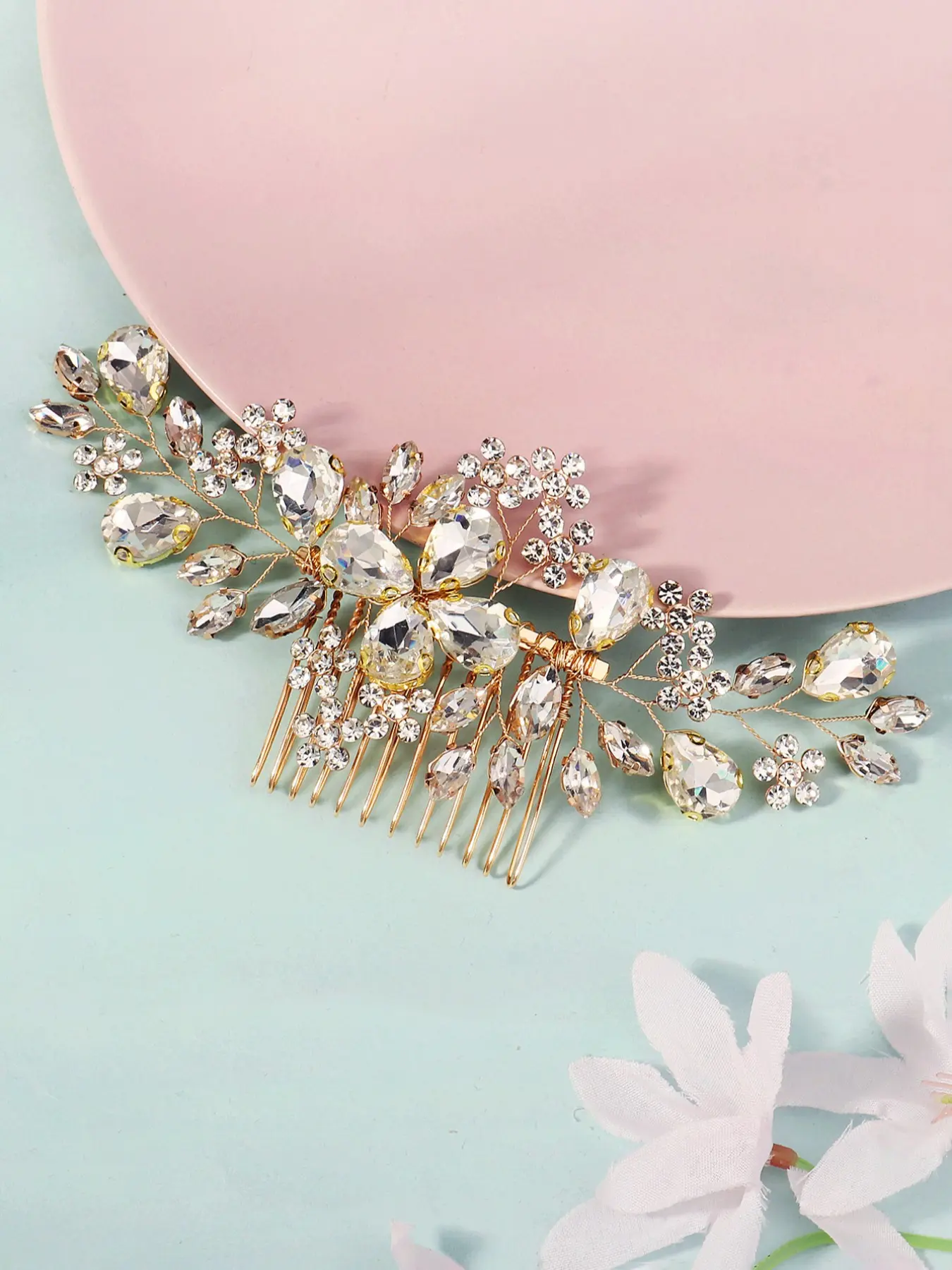 Elegant Bridal Hair Comb with Rhinestones, Floral Flowers, Perfect for Brides, Weddings, Valentine's Day and Party, Enhance Your Radiant Look