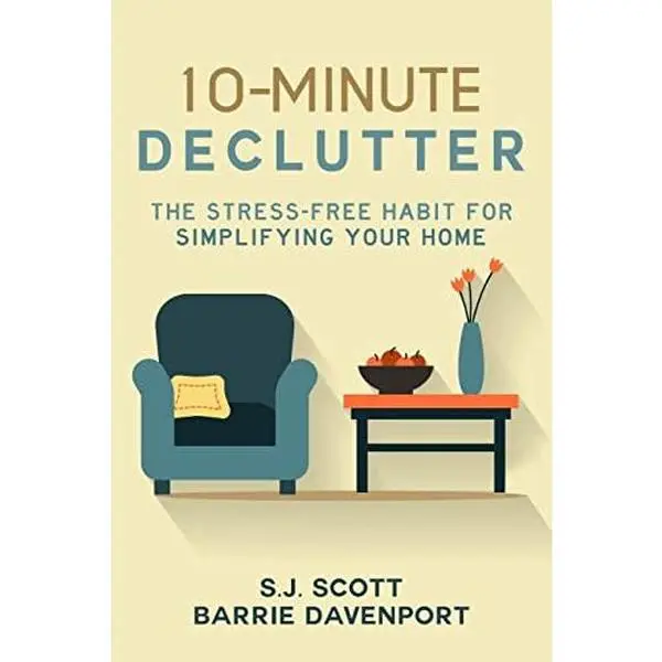 USED Book - 10-Minute Declutter: The Stress-Free Habit for Simplifying Your Home by Davenport, Barrie (Paperback) - english