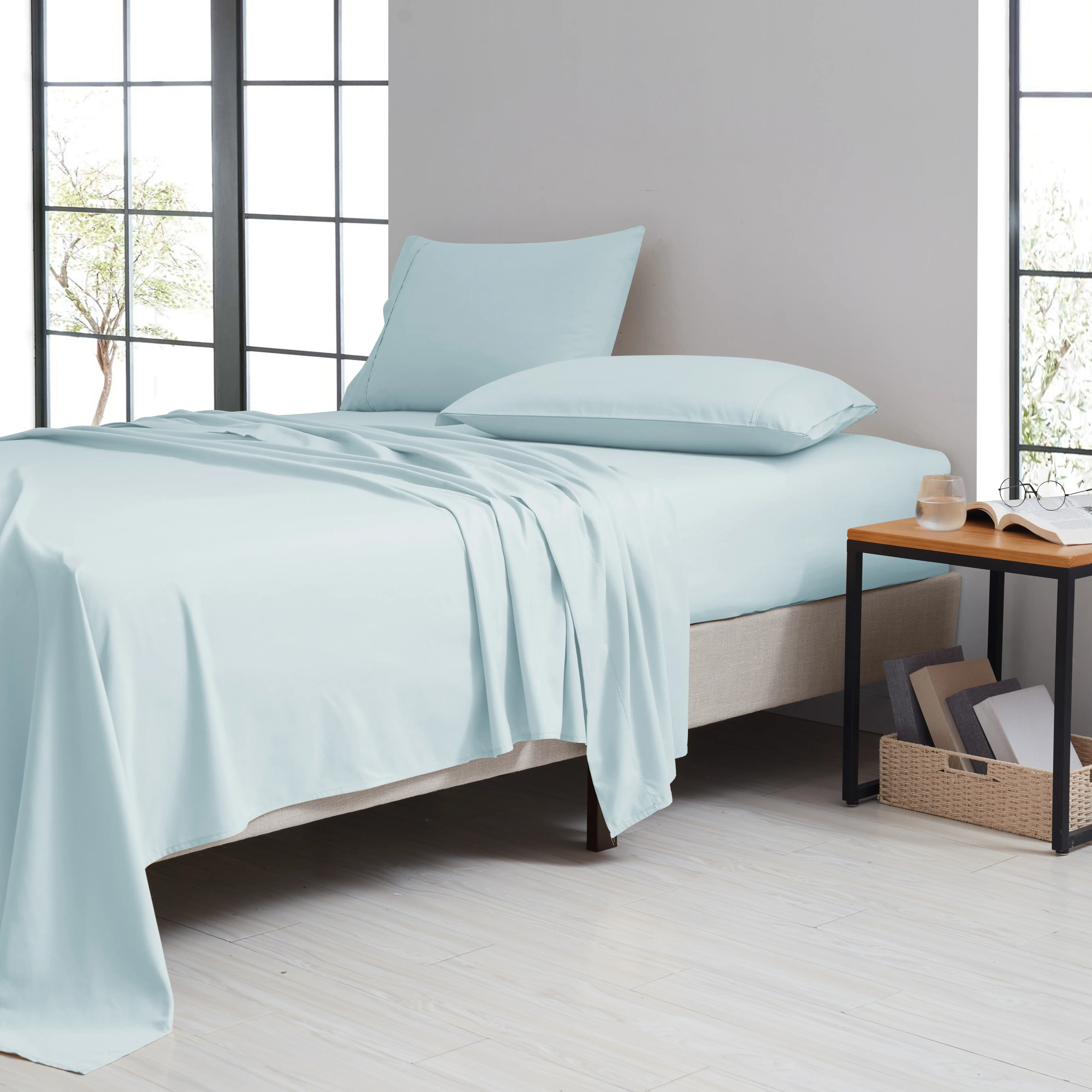 Breathable and Sustainable Bamboo-Microfiber 4-Piece Sheet Set for a Cool Night's Sleep
