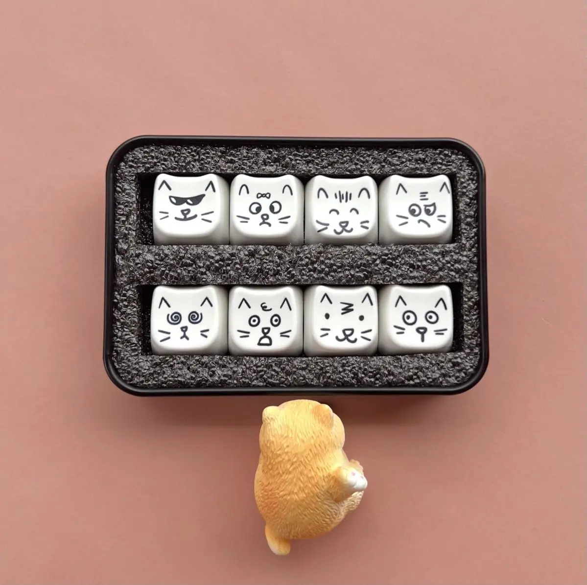 (8 Piece Set) Cute Cat Cartoon Round PBT Dye Sublimation Keycaps, MAO Profile Height, for Mechanical Keyboard (Keycaps Only, No Keyboard Included)