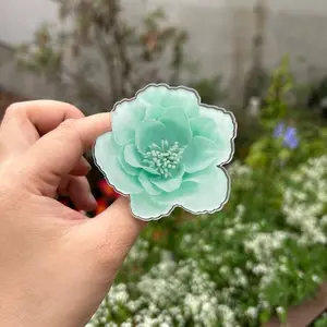 Mint Green Floral MagSafe Phone Grip – Soft Aesthetic Flower Magnetic Pop Socket & Kickstand – Elegant Nature-Inspired Phone Holder Gift for Women