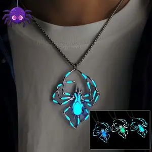 Halloween Creative Stereo Luminous Spider Necklace - Glowing Night Fluorescence for Men and Women - Antique Design - Gift Party and Halloween Day Gift