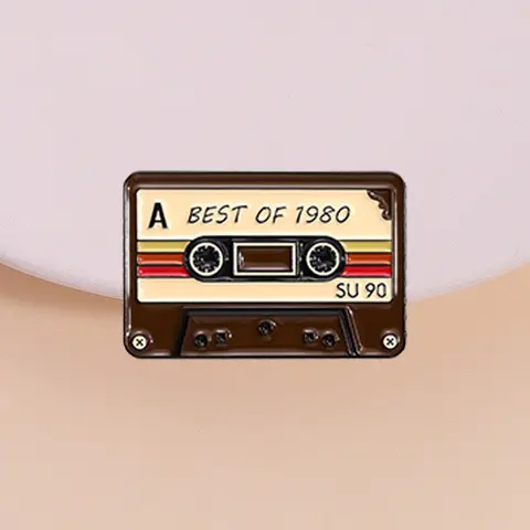 Vintage Tape Retro Music Badge, 80s Classic Style, Best of 1980 Theme, for Nostalgic Music Lovers & Vintage Fans, Fun Collection & Clothing Accessory, Music Enthusiast, Nostalgia, Pin Badge