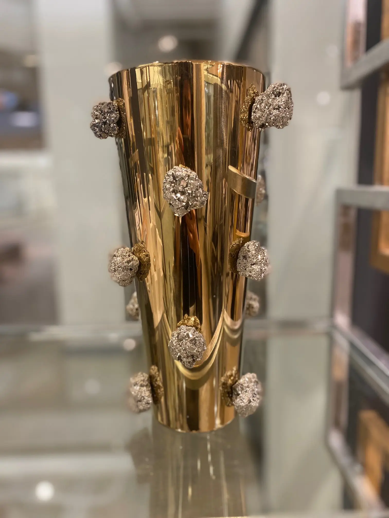 Home Decor Lily Gold With Pyrite Vase