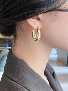 Gold/Silver Plain Hoop Earrings, Classic Retro Style, Moderate size to slim face/smooth polishing for comfort, Suitable for workplace outfits/holiday parties, Fit women pursuing low-key elegance