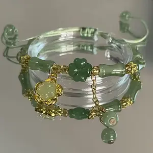 Four-leaf Clover Money Pouch Bracelet with Green Beads & Resin Glass Texture Ideal Mother's Day Gift for Mom Stylish & Meaningful Accessory