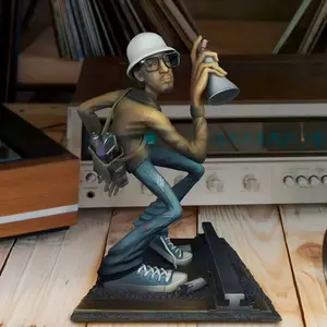 Resin Hip-Hop Dj Ornament, Classic Cartoon Musician Decor, Multi-Use Room Accent, Holiday Decoration, Handmade Statue, Gift for Music Lovers