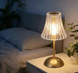 Electroplating process, rechargeable metal desk lamp, stepless dimming, three light colors (cool light, natural light, warm light). Type-C interface, supports USB charging and power supply.