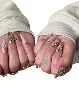 Pink Friday Nails - Mogul - 28 Press-On Nails Classic French Manicure Press-On Nails