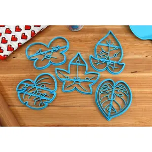 Legend of Zelda Korok Cookie Cutters - Butterfly, Heart, Pointy, Star, Tattered - Plastic Tin Cookie Cutters