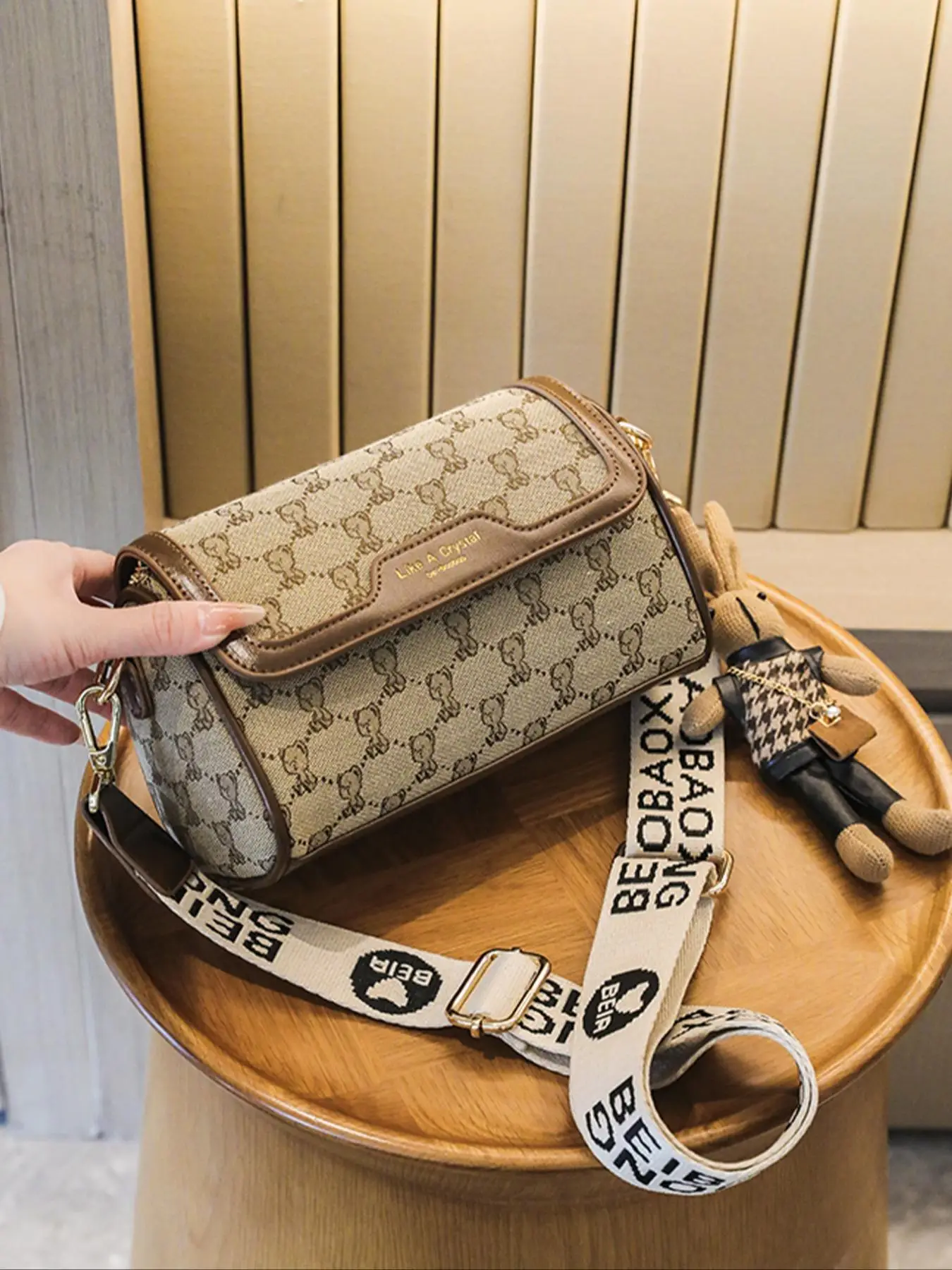 Fashionable Cartoon Bear Pattern Zipper Shoulder Bag, Casual All over Print Crossbody Bag with Cartoon Rabbit Charm, Trendy Versatile Commuter Bag for