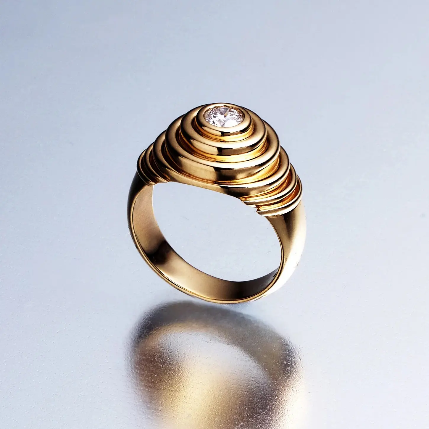 Modern spiral ring, an eye-catching 18K gold-plated ring set with synthetic gemstones, minimalist geometric-style jewelry