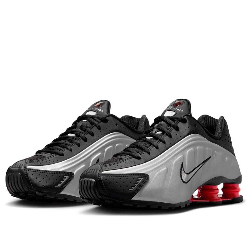 (WMNS) Nike Shox R4 'Black Light Crimson' AR3565-011