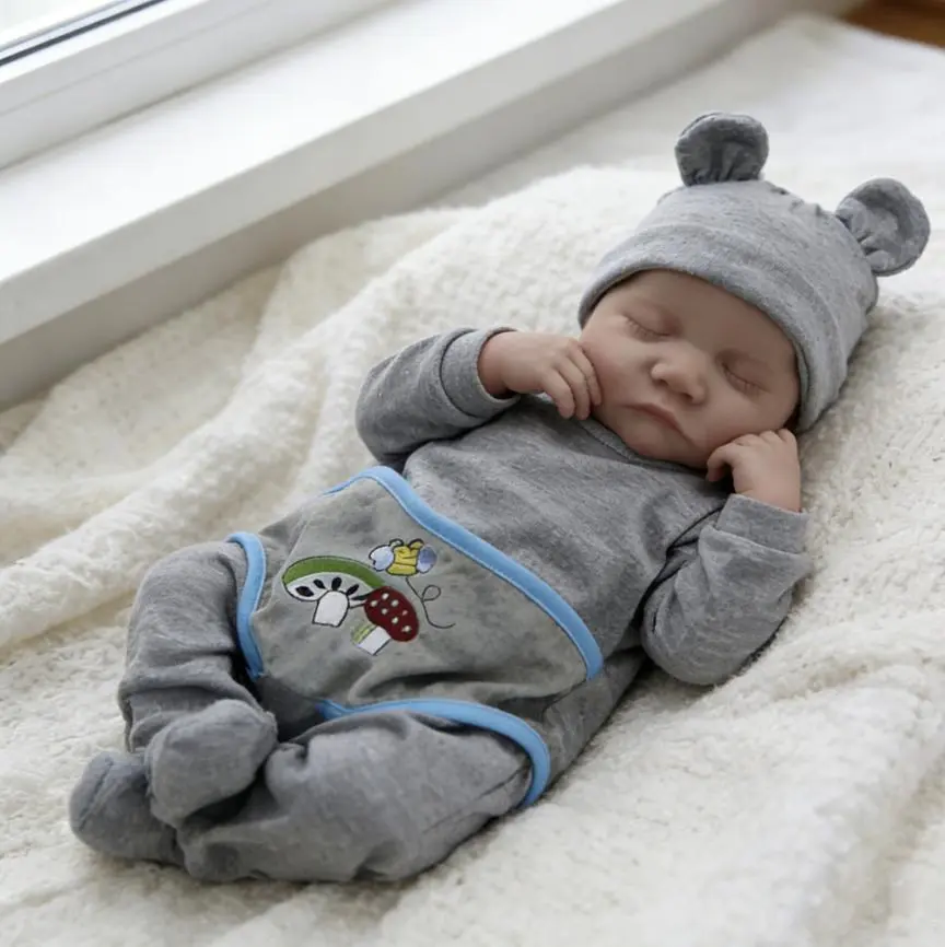 Lifelike Reborn Baby Doll Boy, Realistic Newborn Doll with Pacifier, Soft Weighted Body for Collectors & Kids Gift Soft Vinyl Doll Sleeping Dolls