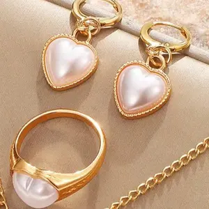 Delicate 3 Pcs Set Rhinestone Crystal Heart Shaped Hoop Earrings Ring Pearl Heart Pendant Necklace Women's Jewelry Set Vintage Style Gold Plated