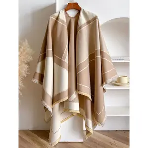 Women’s Autumn–Winter Geometric Print Shawl, Casual Woven Fabric, Warm Tassel Design, Elegant Outdoor Windproof Scarf