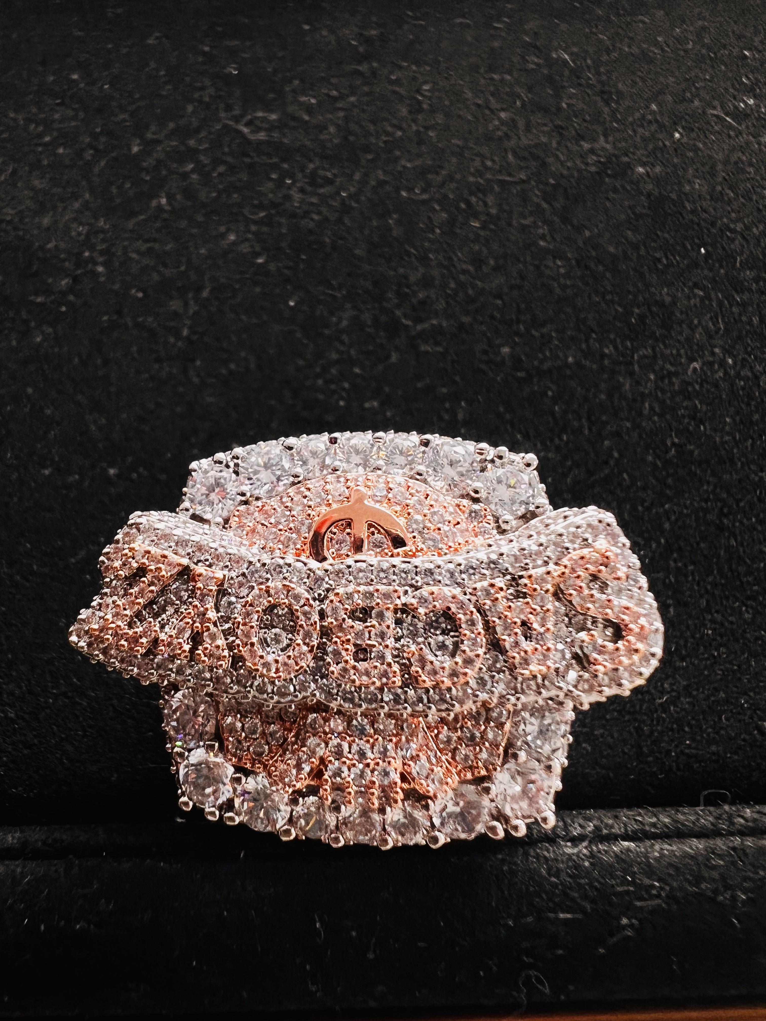 Luxury chilled personalized hip-hop boutique jewelry men's chilled champion ring genuine VVS silicon diamond ice-feel luxury style ring men's high-end ring, Mother's Day and Father's Day gift, large party wearing accessory