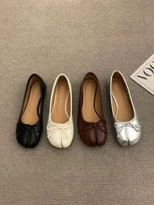 Split Toe Bow Ballet Flats for Women - Soft Leather Tabi Shoes, Slip-On Casual Flats, Comfy All-Day Loafers, Fall Fashion Split Toe Shoes in Burgundy Black White Silver for Work Street Daily Wear