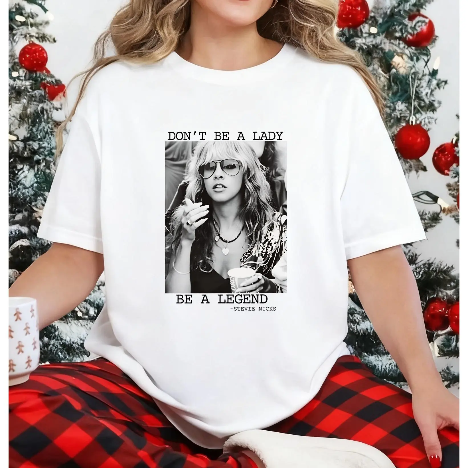 Men's Ribbed Crew Neck T-Shirt with "Don't Be a Lady Be a Legend" Printed Quote, Soft Cotton Casual Top with Double-Stitching, Menswear, Stretchy, Breathable, Mother's Day, All Seasons