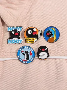 Cute Cartoon Penguin Design Brooch, Fashion Alloy Badge for Women & Men, Enamel Pin Suitable for Backpacks, Jeans, Scarves, Hats Decoration Dainty Gift for Your Love