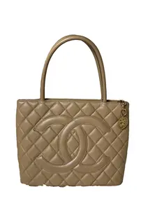 Pre-owned CHANEL Leather Tote Bags Caviar Medallion Tote