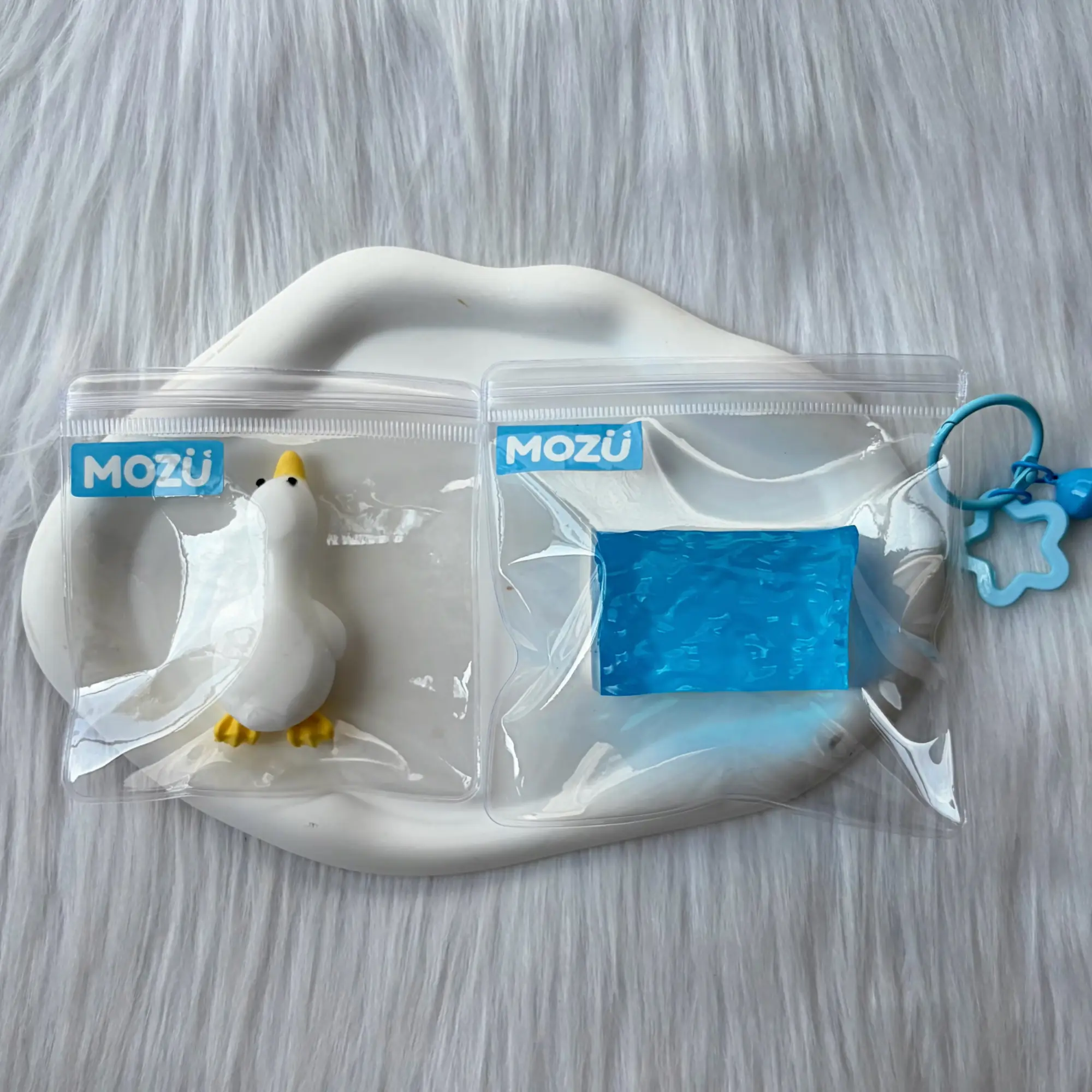 [Classic Squish Texture] Unisex Slow Rebound Silicone Squeeze Swimming Duck with Cute Blue Pool - Stress Relief Fidgeting Toy, Duck-Pool Fun Item [90g] - Ideal for Party Gift, Birthday Present