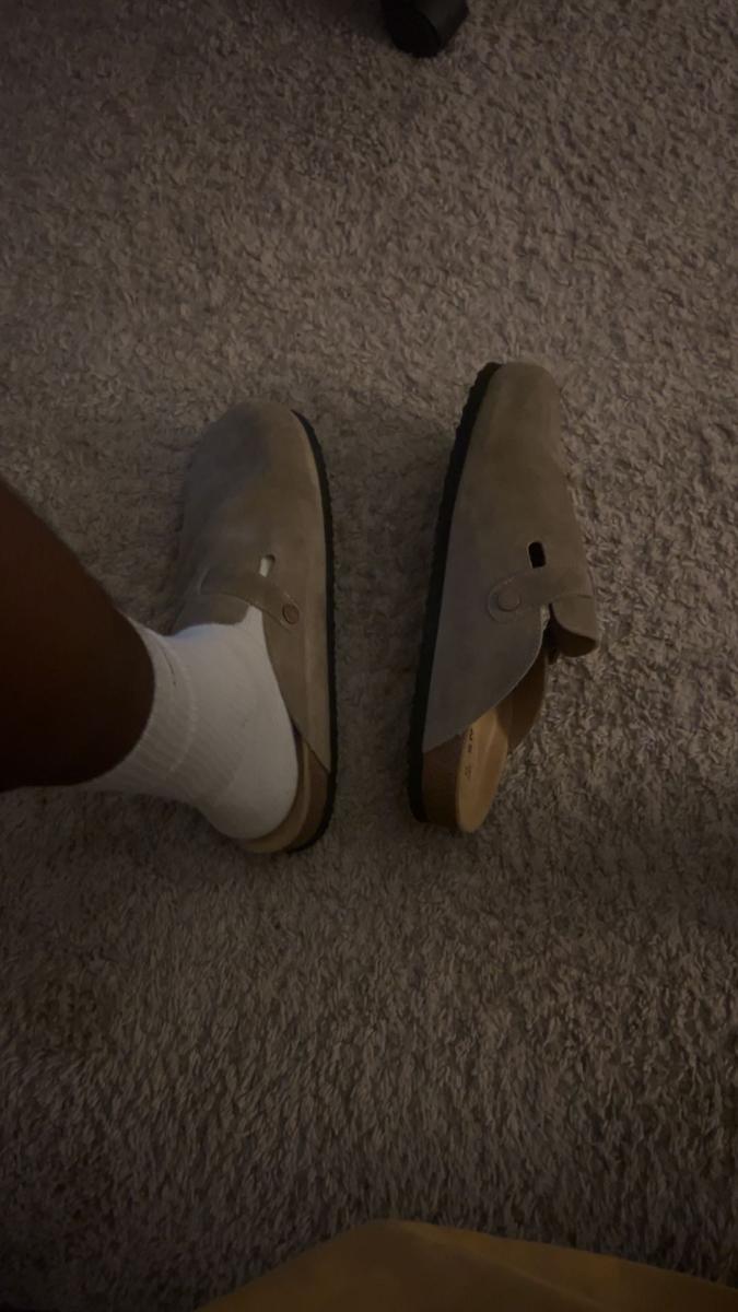 Item: Camel, Men us11-11.5 (44)