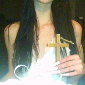 Product Review of FHD 1080P Digital Camera with SD Card, 16X Digital Zoom Camera, Portable Mini Camera for Teenagers Students Boys Girls, Point and Shoot Camera for Gifts, Tech Gadgets, Gift from ୨**: ･**୧