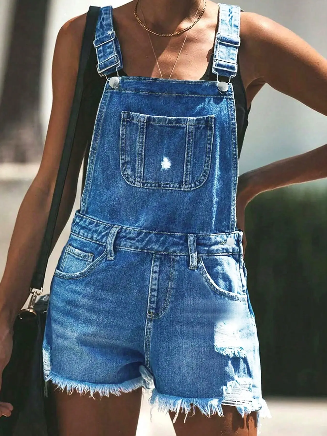 Women's Casual Ripped Denim Medium Wash Overall Bib Shorts, Sleeveless, Adjustable Straps, Mini Jumpsuit, Perfect for Vacation Beach Streetwear, Spring & Fall Fashion, Fit, Casual Adjustable Overalls