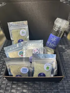 Seasoning Salt Variety Box (5 Sea Salts + 1 Refillable Grinder)