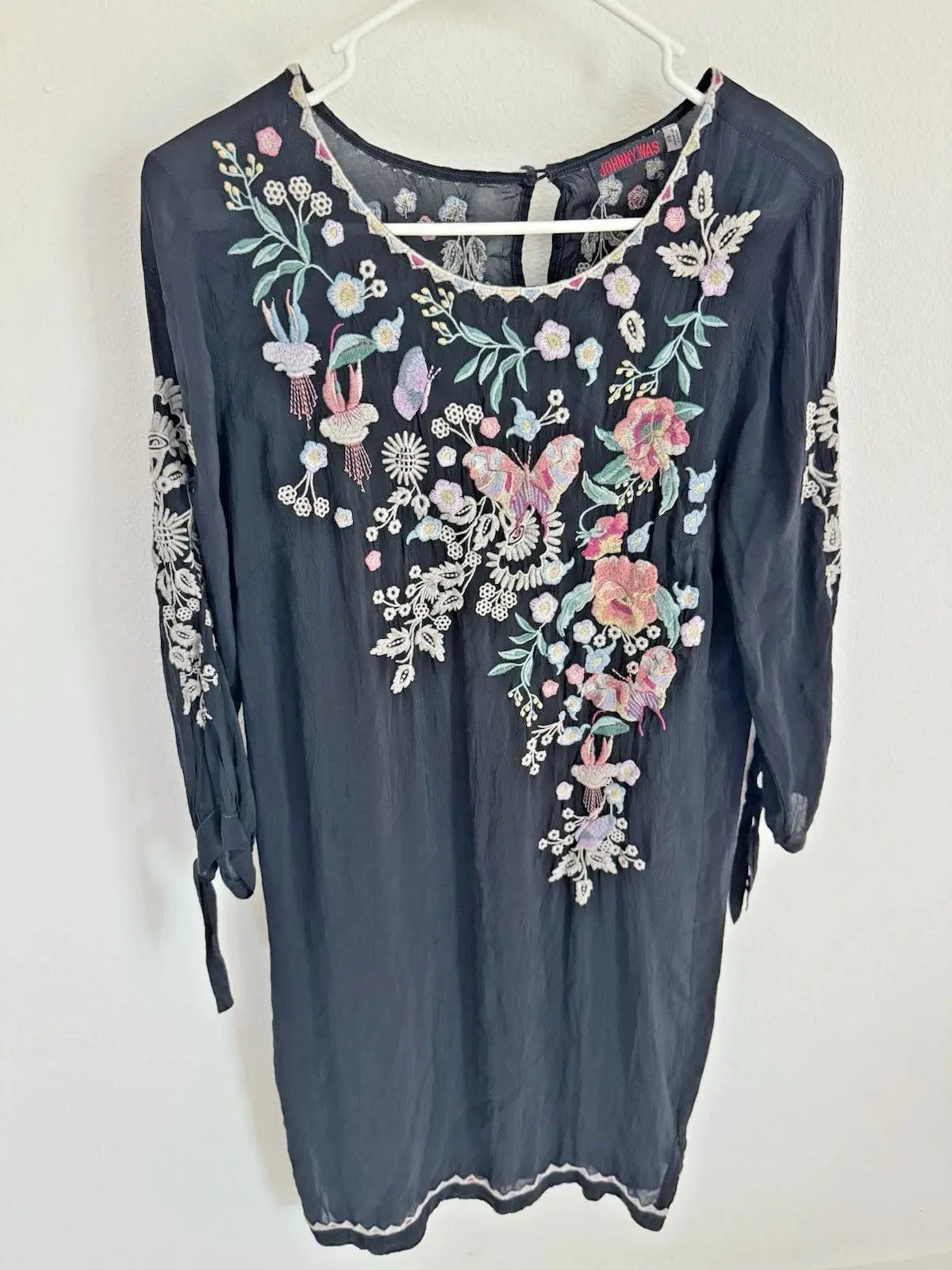 Johnny Was Butterfly Embroidered Shift Knee Length Tunic Dress Black Multi  Sz XS Lightweight Semi-Sheer Bohemian Elegance with Pink Green Lavender &  Off-White Embroidery - TikTok Shop