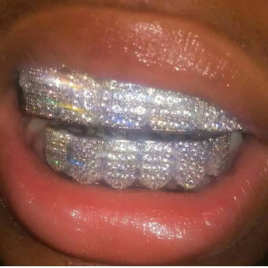 Unisex Golden Upper Teeth Grillz, Gold-Plated Hip-Hop Style Diamond-Encrusted Teeth Decor for Nightclub Parties, Diamond Print, Artificial Zircon, Copper, Metallic